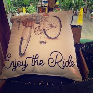 Meet your Posher, Cynthia